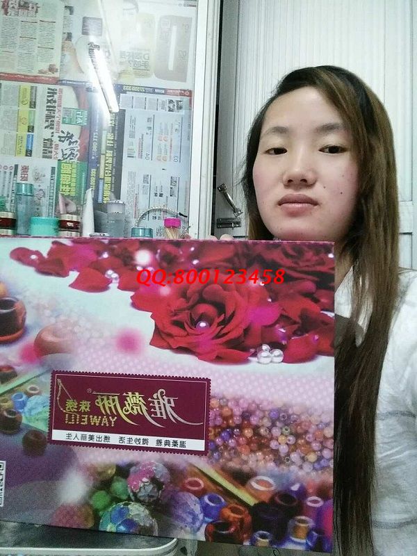 白領(lǐng)也做手工活了！廣東深圳上班族吳女士業(yè)余時(shí)間兼職做手工活珠繡(圖1)