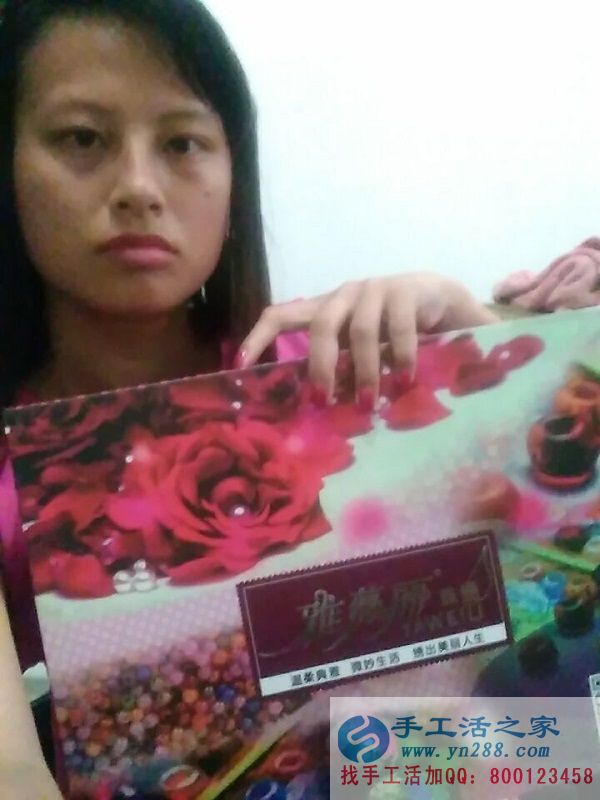 浙江杭州肖女士 浙江杭州肖女士兼職手工活串珠繡業(yè)余時(shí)間做手工活賺錢(qián)增收入(圖1)