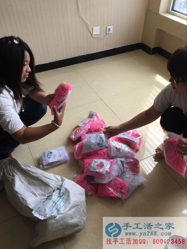 王女士對材料愛不釋手，就想馬上做