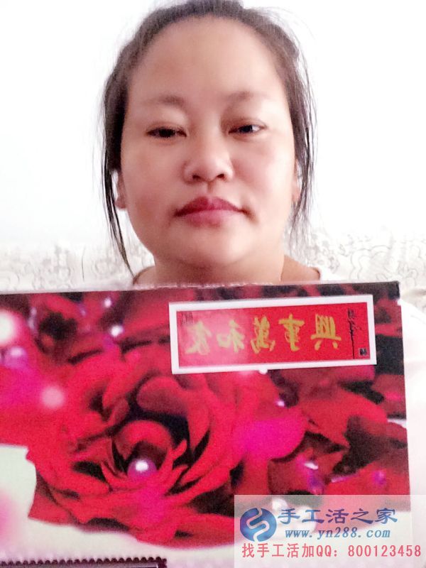 江蘇常州寶媽做手工活串珠繡賺錢，帶孩子賺錢兩不誤！