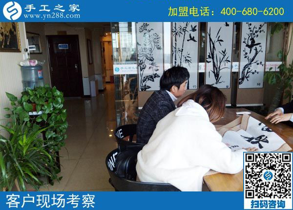 3月12日，想接正規(guī)廠家的手工活，越來越多的人都選擇了這里。手工之家接待考察加工客戶剪影