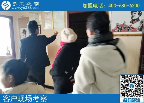 2年時(shí)間里，江蘇泰州胡女士堅(jiān)持在家做串珠手工活掙錢(qián)，為了什么
