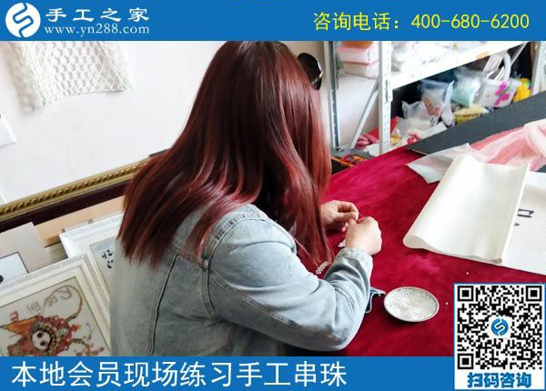 坐公交車帶來的福利，河北邯鄲王女士堅持在家做正規(guī)供料的手工活掙錢