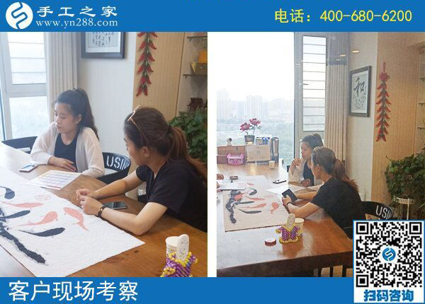 適合婦女在家做的手工活，這兩位女士選擇手工之家勵(lì)志珠(圖1)