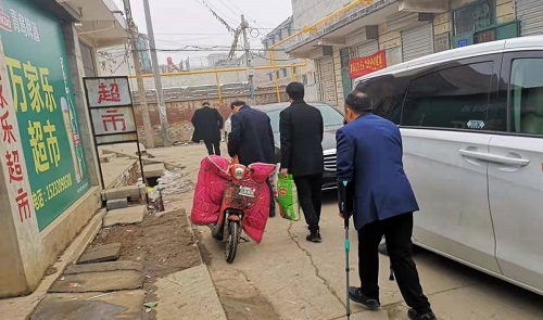 心懷公益、助力扶貧 --- --- 手工之家郝總與邯山區(qū)工商聯(lián)愛心企業(yè)家一起參加送溫暖春節(jié)慰問活動(dòng)
