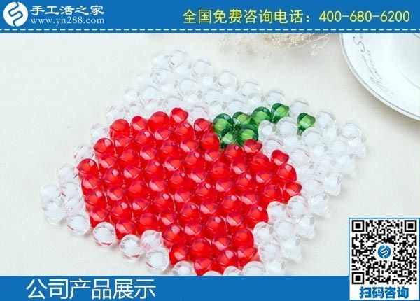 3月20日，手工活外發(fā)加工掙錢的創(chuàng)業(yè)好項(xiàng)目，手工活加盟項(xiàng)目大家都選了這里，手工之家勵(lì)志珠珠繡立體串珠成品實(shí)拍