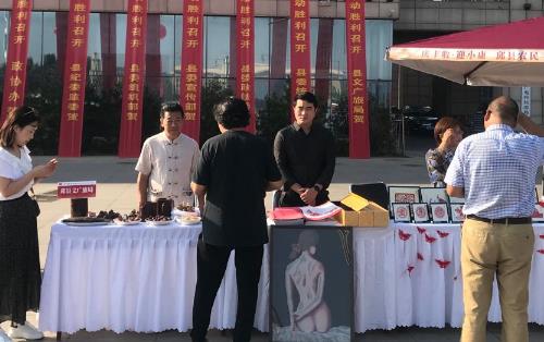 亮相“中國農(nóng)民豐收節(jié)”，勵(lì)志珠珠繡等純手工大放異彩(圖1)