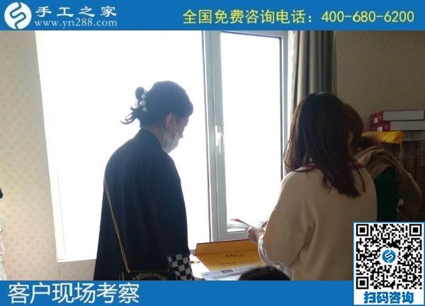 10月3日，手工活外發(fā)回收，這個(gè)可以寄到家做的手工活讓人安心在家掙錢，手工之家接待考察合作加工客戶剪影