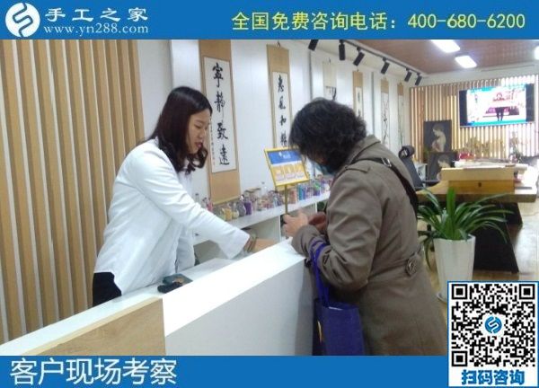 10月15日，在家做手工活加工，把手工活拿回家做是居家掙錢的好方法，手工之家接待考察加工客戶剪影