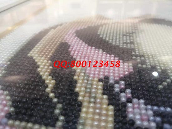 2月13日，串珠手工活外發(fā)加工，手工外發(fā)，手工之家服務(wù)貼心，珠繡串珠手工活靠譜，圖為勵(lì)志珠珠繡串珠產(chǎn)品細(xì)節(jié)剪影
