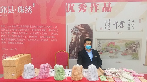 珠繡非遺項目展風(fēng)采，助力邱縣文冠果花節(jié)----記邱縣第六屆文冠果花節(jié)勝利開幕