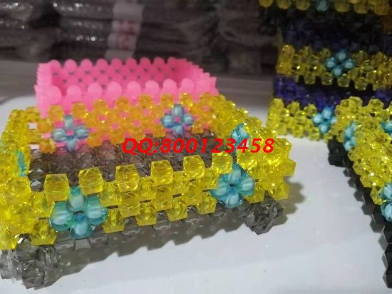 6月15日，在家做手工活掙錢(qián)，安全環(huán)保的珠繡外發(fā)手工活更合適，也是更多人的選擇，圖為勵(lì)志珠珠串珠手工成品（肥皂盒）實(shí)拍