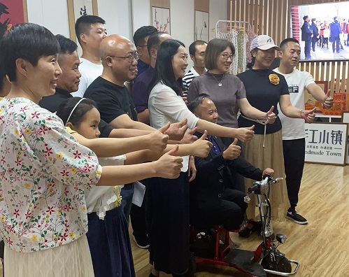 傳遞愛心，讓社會美好溫暖------記邯鄲紅十字愛心公益聯盟在手工之家