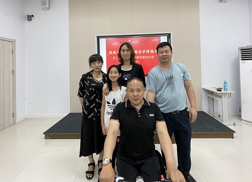 服務(wù)到家，只為更好 --- ---記手工之家勵(lì)志珠珠繡技能培訓(xùn)全國(guó)巡講·河間站