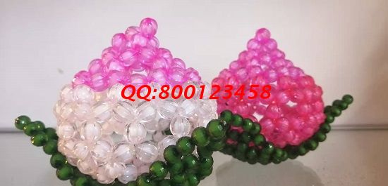 8月10日，就業(yè)創(chuàng)業(yè)好項目，拿回家做的手工活，手工之家的手工活代理加工項目很受大家的歡迎，圖為勵志珠珠繡串珠產(chǎn)品實拍