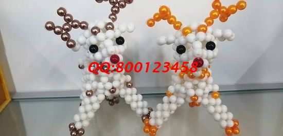 8月17日，找正規(guī)可靠的手工活加工項目，手工之家的手工活代理加工項目造福了很多人，圖為勵志珠珠繡串珠小飾品實拍