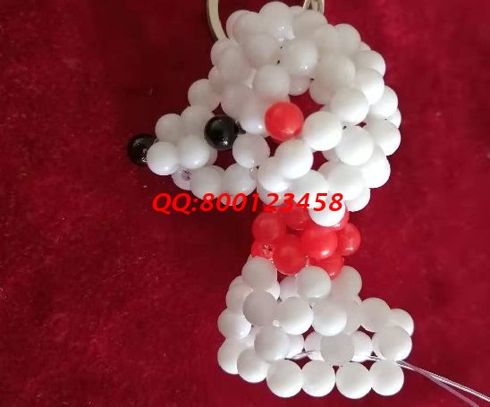 8月20日，可以寄到家做的手工活，在手工之家能找到正規(guī)可靠的管回收手工活，圖為勵志珠珠繡串珠小飾品成品及加工細節(jié)實拍