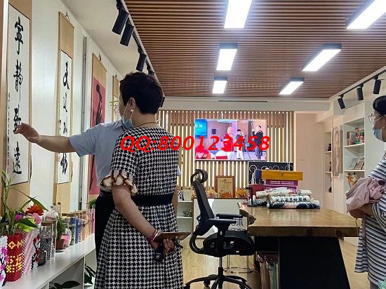 8月23日，材料有保障，拿回家做的手工活，在家做手工活掙錢選非遺手工勵志珠珠繡是有道理的，圖為手工之家接待考察加工人員剪影