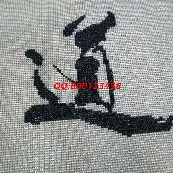 9月3日，做好珠繡外發(fā)手工活，在家做手工活掙錢，加工人員要做到這幾點。圖為勵志珠珠繡成品細節(jié)實拍