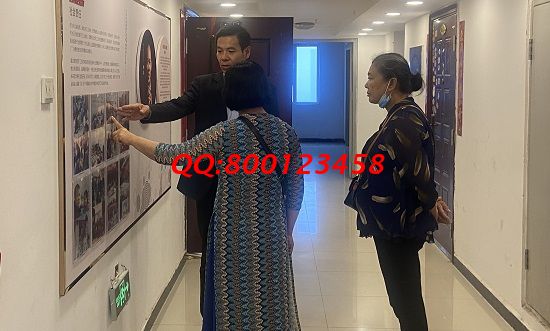 9月24日，在家做什么手工活放心，這個(gè)手工活外發(fā)加工企業(yè)的珠繡手工是個(gè)好選擇，圖為手工之家接待考察合作加工客戶剪影