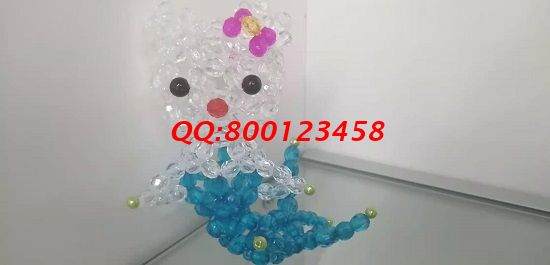 9月26日，想接正規(guī)廠家的手工活，拿回家做的手工活，就選態(tài)度認(rèn)真、重視服務(wù)的好企業(yè)手工之家，圖為勵志珠珠繡串珠成品實(shí)拍