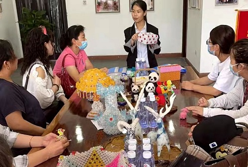 不同的安排，共同的節(jié)日 --- --- 國慶節(jié)快樂！