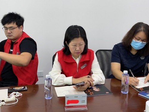 10月5日，想接正規(guī)廠家的手工活，手工活代加工項(xiàng)目，大家選擇這個可信可靠的珠繡手工，圖為手工之家第五期優(yōu)秀繡娘培訓(xùn)會剪影