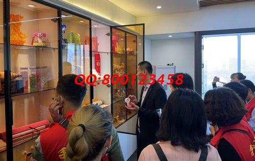 10月10日，加工費(fèi)結(jié)算，這個(gè)正規(guī)手工活外發(fā)加工企業(yè)的手工活代加工項(xiàng)目是這樣的，圖為手工之家優(yōu)秀繡娘培訓(xùn)會(huì)剪影