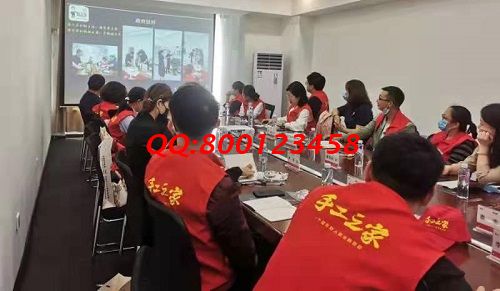 10月12日，簡單好做，珠繡可以寄到家做的手工活對加工人員有什么要求？ 圖為手工之家優(yōu)秀繡娘培訓(xùn)會剪影