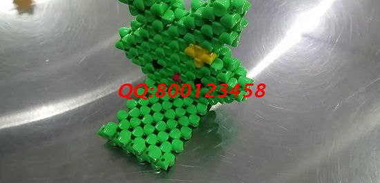 10月17日，可以帶回家做的手工活，手工之家的外發(fā)手工活是這樣交付成品的，圖為勵志珠珠繡串珠成品實(shí)拍