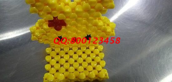 10月17日，可以帶回家做的手工活，手工之家的外發(fā)手工活是這樣交付成品的，圖為勵志珠珠繡串珠成品實(shí)拍