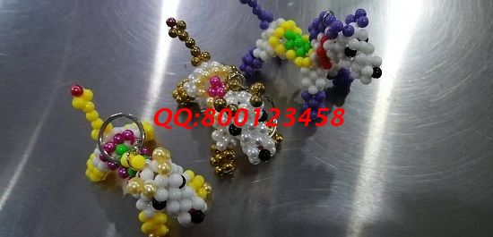 11月9日，手工活加工，可以帶回家做的手工活，長期穩(wěn)定、安全放心就選手工之家，圖為勵志珠珠繡串珠小飾品實拍