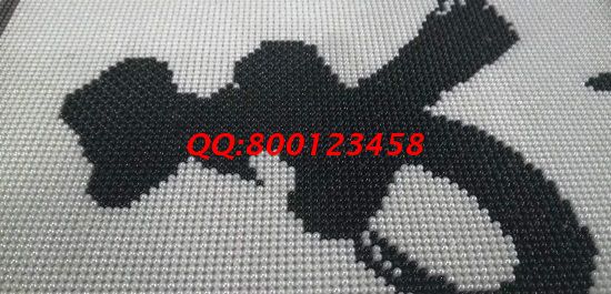 12月1日，年底了，在家做手工活的人，很多都選擇手工之家的珠繡串珠手工活外發(fā)加工項(xiàng)目，圖為勵志珠珠繡產(chǎn)品細(xì)節(jié)實(shí)拍(圖1)