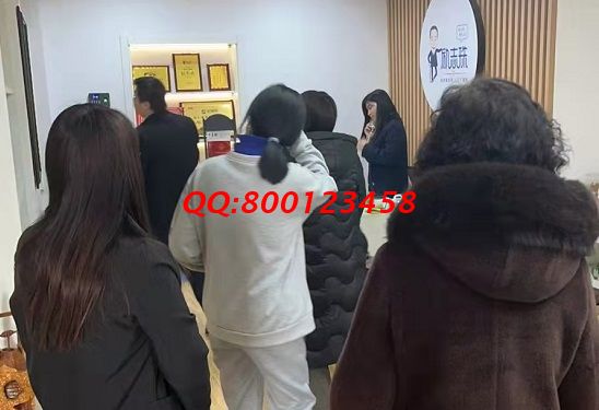 2月18日，家庭手工加工活回收，可以拿回家做的手工，來手工之家手工活接單平臺，圖為手工之家接待加工客戶現(xiàn)場考察合作剪影