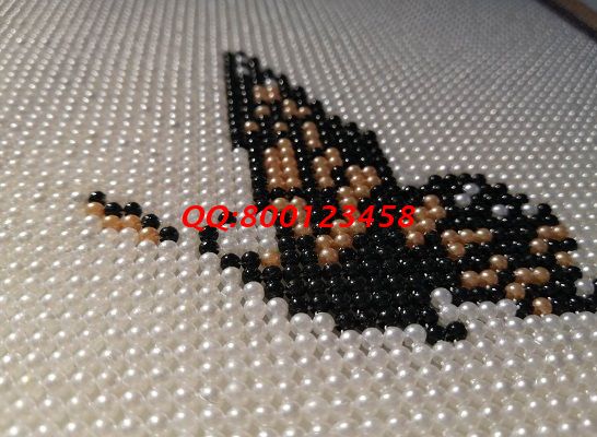 3月4日，想找手工活外發(fā)加工，把手工活拿回來做，選擇手工之家，就要行動、就要好好做，圖為勵志珠珠繡成品細節(jié)實拍