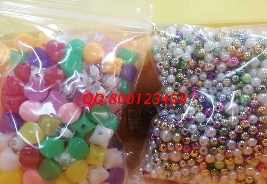 3月5日，手工工藝品在家兼職都能干，可以寄到家做的手工活，很多人選手工之家的珠繡串珠手工，圖為勵(lì)志珠珠繡串珠手工多款繡珠剪影
