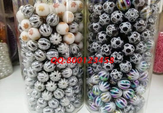 3月5日，手工工藝品在家兼職都能干，可以寄到家做的手工活，很多人選手工之家的珠繡串珠手工，圖為勵(lì)志珠珠繡串珠手工多款繡珠剪影