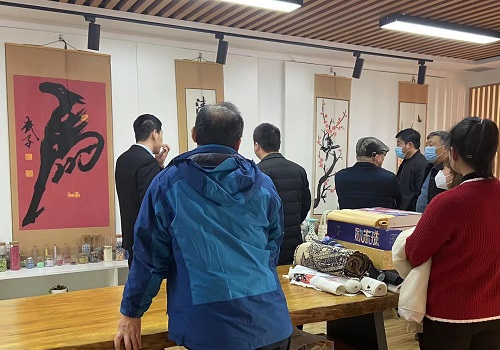 手工帶動(dòng)就業(yè)，讓農(nóng)民有事干、農(nóng)村更美麗 --- --- 記河北大名一鎮(zhèn)村領(lǐng)導(dǎo)一行來(lái)手工之家實(shí)地參觀考察