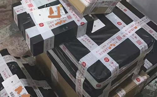 3月14日，純手工活外發(fā)加工，驗收入庫及時、標(biāo)準(zhǔn)明確，十多年的手工企業(yè)手工之家的手工活外發(fā)加工項目讓人放心，圖為倉儲部兩個倉庫日常剪影