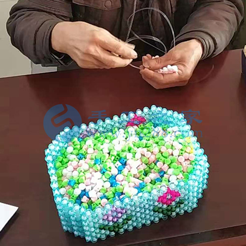 沒(méi)有學(xué)歷和技能，不影響在家做外包加工手工活掙錢(qián)(圖1)