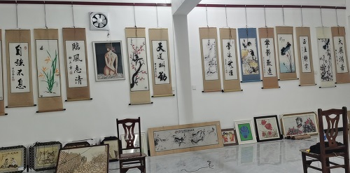 5月3日，手工活接單平臺，手工兼職招聘帶回家做，珠繡產(chǎn)品讓手工之家和加工人員更好共贏，圖為勵志珠珠繡手工產(chǎn)品剪影