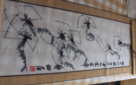 5月7日，找附近手工活拿回家做，手工外包發(fā)布平臺(tái)，手工之家的珠繡串珠手工技能培訓(xùn)是成體系的，圖為勵(lì)志珠珠繡串珠手工產(chǎn)品剪影