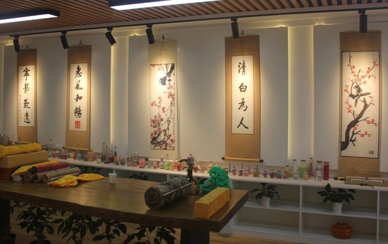 5月7日，找附近手工活拿回家做，手工外包發(fā)布平臺(tái)，手工之家的珠繡串珠手工技能培訓(xùn)是成體系的，圖為勵(lì)志珠珠繡串珠手工產(chǎn)品剪影