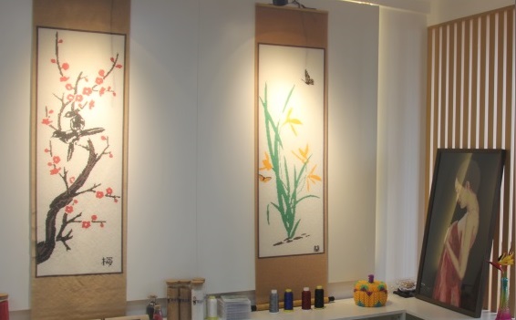 5月7日，找附近手工活拿回家做，手工外包發(fā)布平臺(tái)，手工之家的珠繡串珠手工技能培訓(xùn)是成體系的，圖為勵(lì)志珠珠繡串珠手工產(chǎn)品剪影