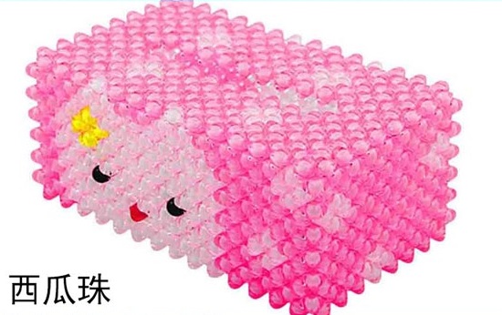 5月28日，手工活接單平臺(tái)，正規(guī)供料的手工活，珍惜珠繡外發(fā)手工活，珍惜合作，圖為珠繡串珠（紙抽盒）手工成品剪影