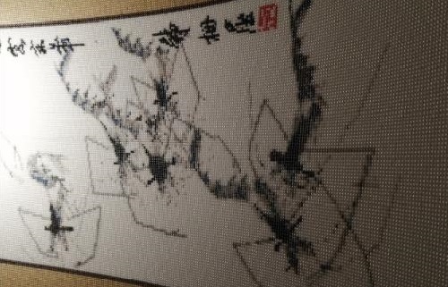 8月5日，想接正規(guī)廠(chǎng)家的手工活，想在家做手工活掙錢(qián)，手工之家為大家提供搭建舞臺(tái)、提供支持、創(chuàng)造條件，圖為勵(lì)志珠珠繡串珠手工產(chǎn)品剪影