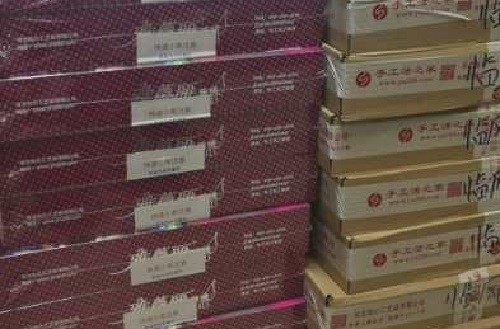 9月10日，手工活外發(fā)加工正規(guī)的廠家，正規(guī)供料的手工活，在手工之家做手工掙錢(qián)不擔(dān)心，圖為勵(lì)志珠珠繡串珠手工材料套件剪影