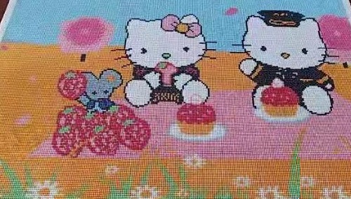 在家串制精美別致的珠繡藝品，常年足不出戶把錢賺(圖1)