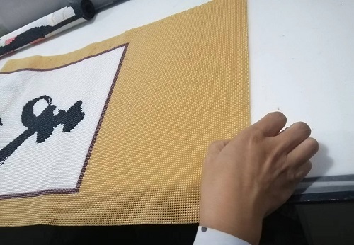在家做手工活加工串珠，是一個不錯的賺錢門路(圖1)