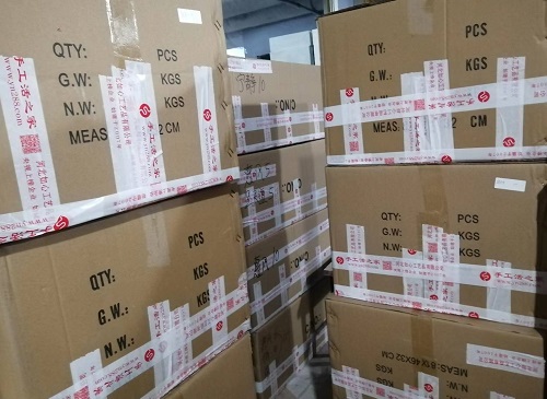 9月30日，想接正規(guī)廠家的手工活，手工活外發(fā)加工項(xiàng)目，很多人選擇手工之家手工創(chuàng)業(yè)成功，圖為勵(lì)志珠珠繡串珠手工材料倉(cāng)庫(kù)備貨剪影